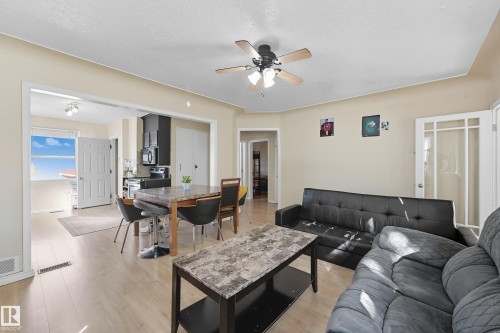 11908 71 Street, Edmonton, AB - Indoor Photo Showing Living Room