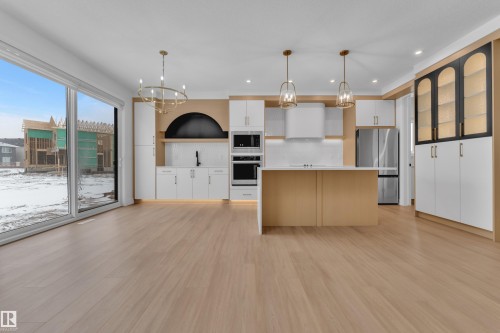 8790 Mayday Lane, Edmonton, AB - Indoor Photo Showing Kitchen