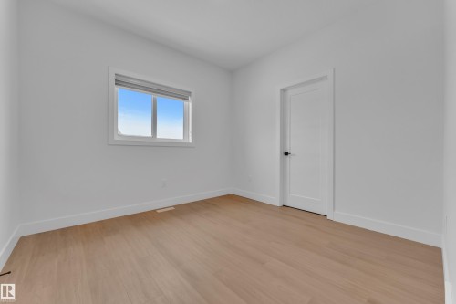 8790 Mayday Lane, Edmonton, AB - Indoor Photo Showing Other Room