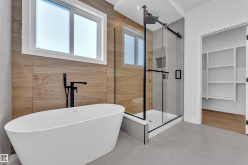 8790 Mayday Lane, Edmonton, AB - Indoor Photo Showing Bathroom