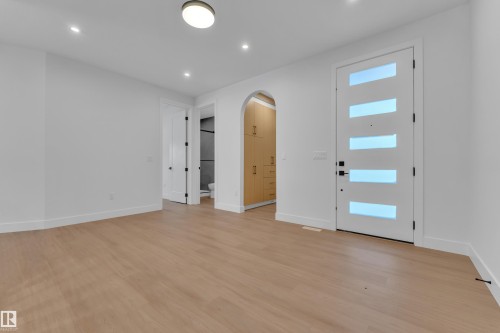 8790 Mayday Lane, Edmonton, AB - Indoor Photo Showing Other Room