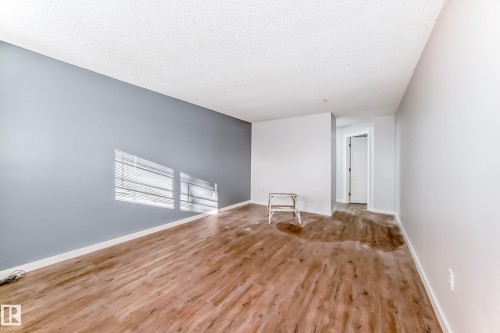 112 11716 100 Avenue, Edmonton, AB - Indoor Photo Showing Other Room