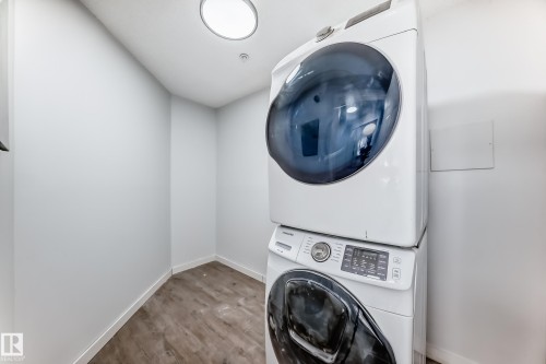 112 11716 100 Avenue, Edmonton, AB - Indoor Photo Showing Laundry Room