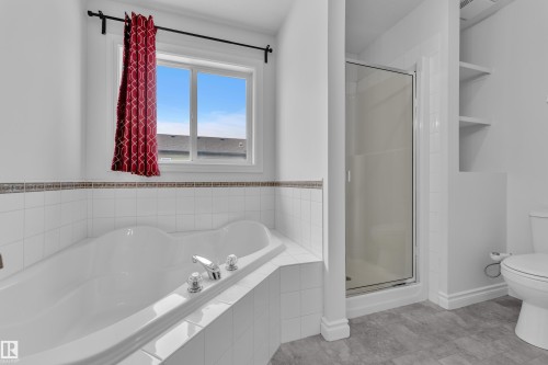 208 79 Street, Edmonton, AB - Indoor Photo Showing Bathroom