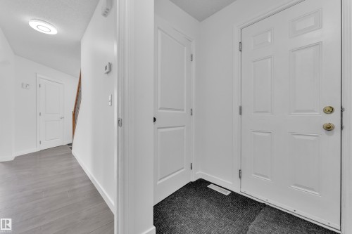 208 79 Street, Edmonton, AB - Indoor Photo Showing Other Room