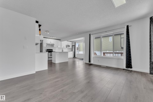 208 79 Street, Edmonton, AB - Indoor Photo Showing Living Room