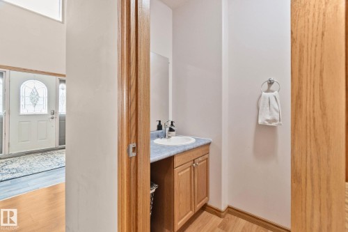 4228 8 Avenue, Edson, AB - Indoor Photo Showing Bathroom