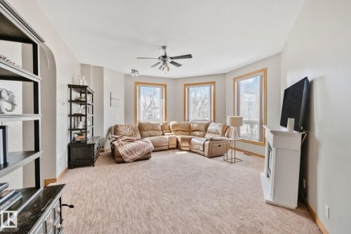 4228 8 Avenue, Edson, AB - Indoor Photo Showing Living Room