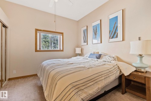4228 8 Avenue, Edson, AB - Indoor Photo Showing Bedroom