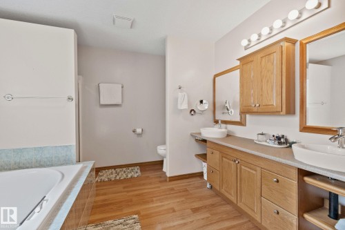 4228 8 Avenue, Edson, AB - Indoor Photo Showing Bathroom