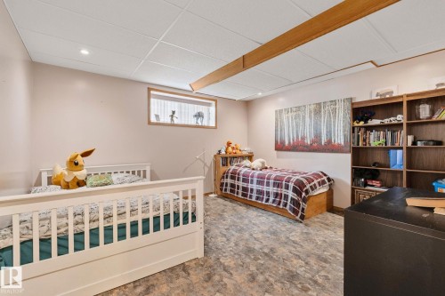 4228 8 Avenue, Edson, AB - Indoor Photo Showing Bedroom