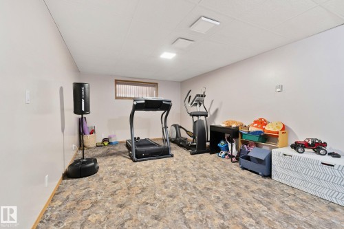4228 8 Avenue, Edson, AB - Indoor Photo Showing Gym Room