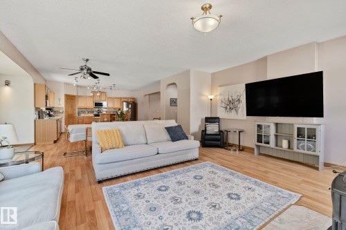 4228 8 Avenue, Edson, AB - Indoor Photo Showing Living Room