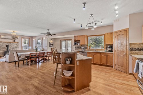 4228 8 Avenue, Edson, AB - Indoor