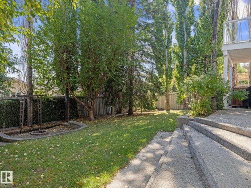 View of fenced backyard - 29 Oakdale Place, St. Albert, AB - Outdoor