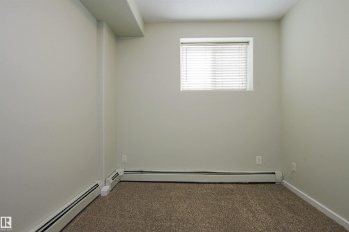 3 11827 105 Street, Edmonton, AB - Indoor Photo Showing Other Room