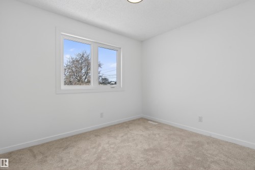 6002 52 Avenue, Cold Lake, AB - Indoor Photo Showing Other Room