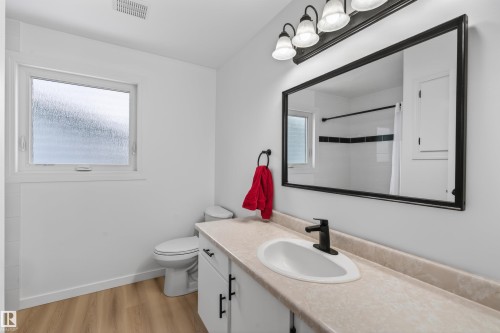 6002 52 Avenue, Cold Lake, AB - Indoor Photo Showing Bathroom