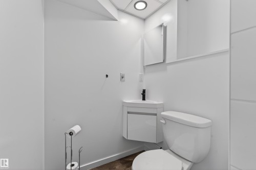 6002 52 Avenue, Cold Lake, AB - Indoor Photo Showing Bathroom