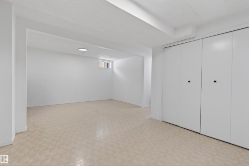 6002 52 Avenue, Cold Lake, AB - Indoor Photo Showing Other Room