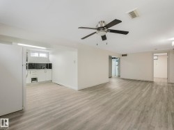 Open-concept room living/rec. room - 