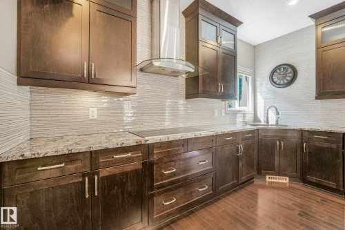 1232 Chahley Landing Landing, Edmonton, AB - Indoor Photo Showing Kitchen With Upgraded Kitchen