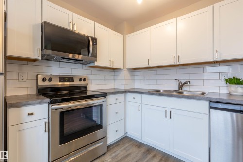 15 Walden Park, St. Albert, AB - Indoor Photo Showing Kitchen With Stainless Steel Kitchen With Double Sink