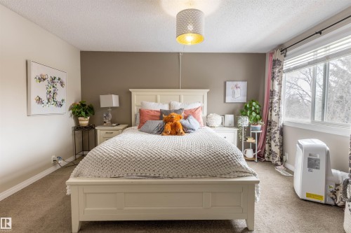 15 Walden Park, St. Albert, AB - Indoor Photo Showing Bedroom