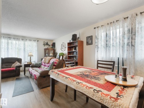 7120 39 Avenue, Edmonton, AB 