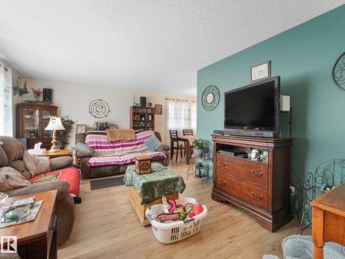 7120 39 Avenue, Edmonton, AB 