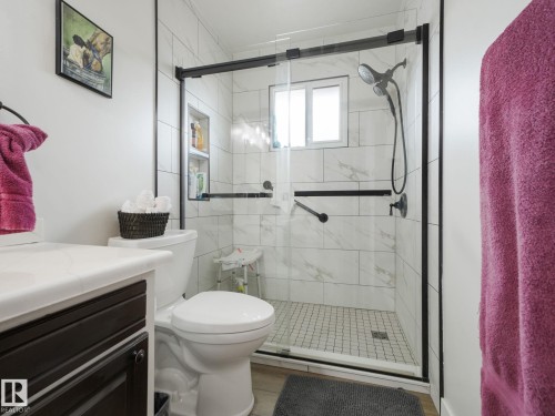 7120 39 Avenue, Edmonton, AB 