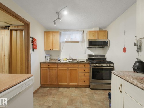 7120 39 Avenue, Edmonton, AB 