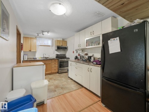 7120 39 Avenue, Edmonton, AB 