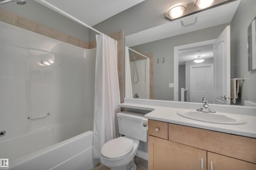 123 89 Rue Monette, Beaumont, AB - Indoor Photo Showing Bathroom