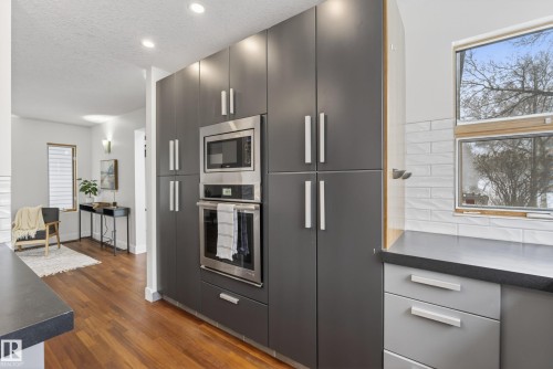 8860 93 Street, Edmonton, AB - Indoor