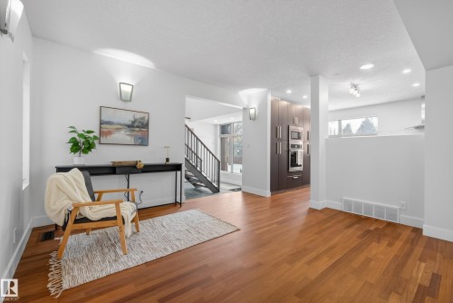 8860 93 Street, Edmonton, AB - Indoor