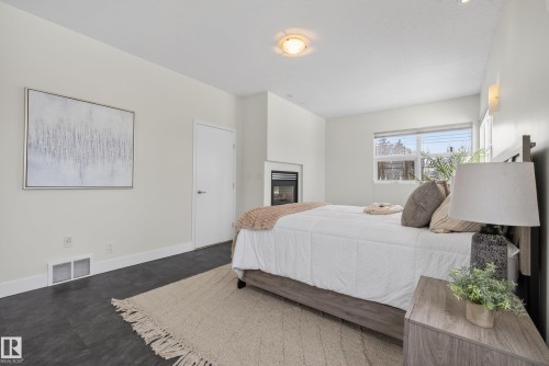8860 93 Street, Edmonton, AB - Indoor Photo Showing Bedroom