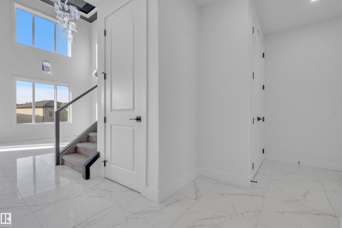 415 Pine Point(E), Leduc, AB - Indoor Photo Showing Other Room
