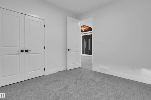 415 Pine Point(E), Leduc, AB - Indoor Photo Showing Other Room