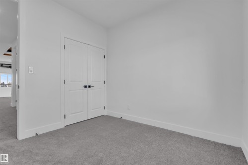 415 Pine Point(E), Leduc, AB - Indoor Photo Showing Other Room