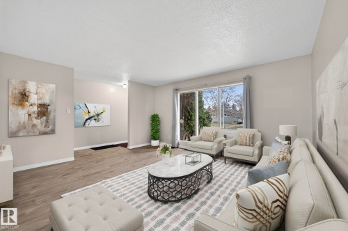 17 Brookside Crescent, Spruce Grove, AB - Indoor Photo Showing Living Room
