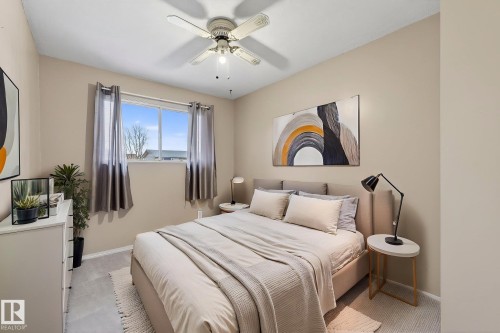17 Brookside Crescent, Spruce Grove, AB - Indoor Photo Showing Bedroom
