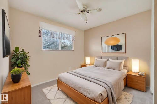 17 Brookside Crescent, Spruce Grove, AB - Indoor Photo Showing Bedroom