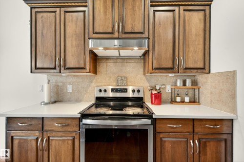 15408 49 Street, Edmonton, AB - Indoor Photo Showing Kitchen