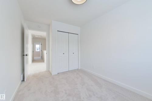 9 Cobblestone Gate, Spruce Grove, AB - Indoor Photo Showing Other Room