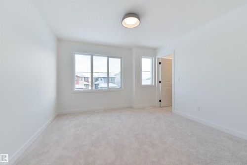 9 Cobblestone Gate, Spruce Grove, AB - Indoor Photo Showing Other Room