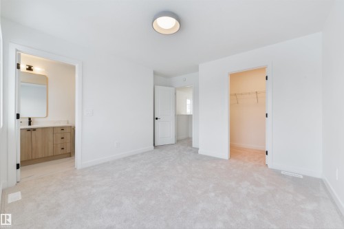 9 Cobblestone Gate, Spruce Grove, AB - Indoor Photo Showing Other Room