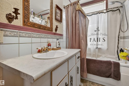 5 O'Brien Drive, Fort Saskatchewan, AB - Indoor Photo Showing Bathroom