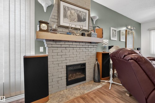 5 O'Brien Drive, Fort Saskatchewan, AB - Indoor Photo Showing Living Room With Fireplace