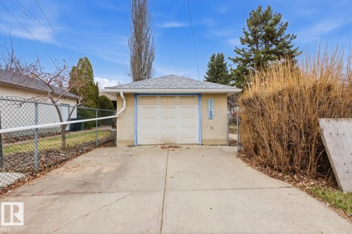 9745 68 Avenue, Edmonton, AB - Outdoor